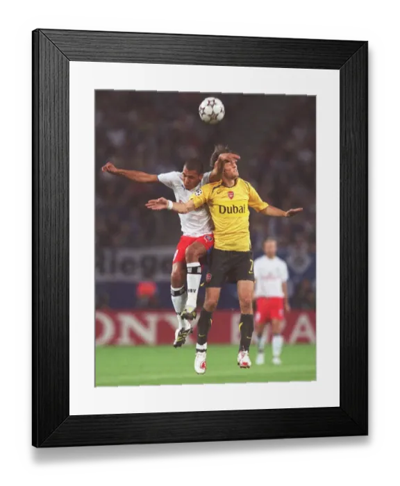 Framed Print : Tomas Rosicky (Arsenal) Nigel De Jong (Hamburg)