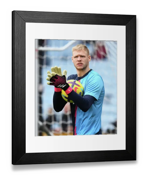 Framed Print : Arsenal's Aaron Ramsdale Gears Up for Aston Villa Showdown in Premier League Framed Print : Arsenal's Aaron Ramsdale Gears Up for Aston Villa Showdown in Premier League