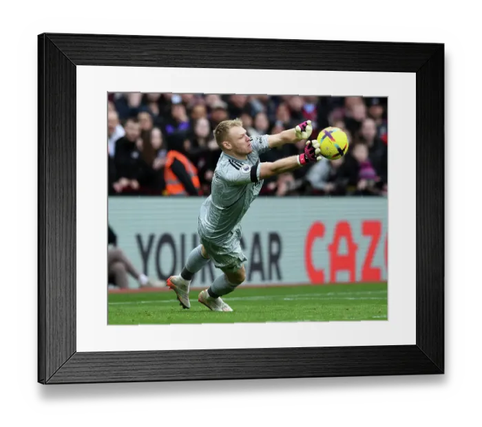 Framed Print : Arsenal's Aaron Ramsdale in Action: Aston Villa vs. Arsenal, Premier League 2022-23 Framed Print : Arsenal's Aaron Ramsdale in Action: Aston Villa vs. Arsenal, Premier League 2022-23
