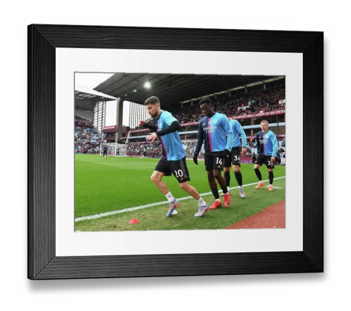 Framed Print : Arsenal's Nketiah and Jorginho Prepare for Aston Villa Clash in Premier League (2022-23) Framed Print : Arsenal's Nketiah and Jorginho Prepare for Aston Villa Clash in Premier League (2022-23)