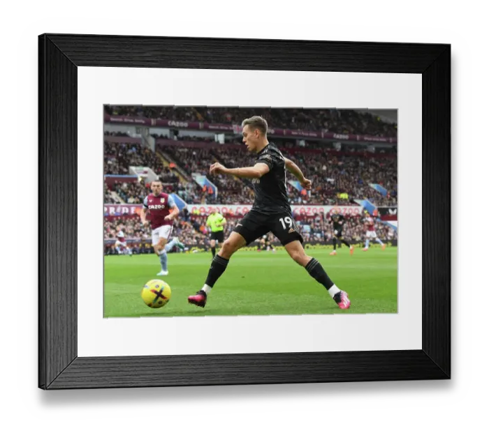 Framed Print : Arsenal's Leandro Trossard in Action against Aston Villa in Premier League Clash (2022-23) Framed Print : Arsenal's Leandro Trossard in Action against Aston Villa in Premier League Clash (2022-23)