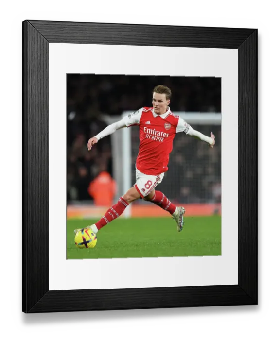 Framed Print : Arsenal vs. Everton: Premier League Clash at Emirates Stadium (2023) Framed Print : Arsenal vs. Everton: Premier League Clash at Emirates Stadium (2023)