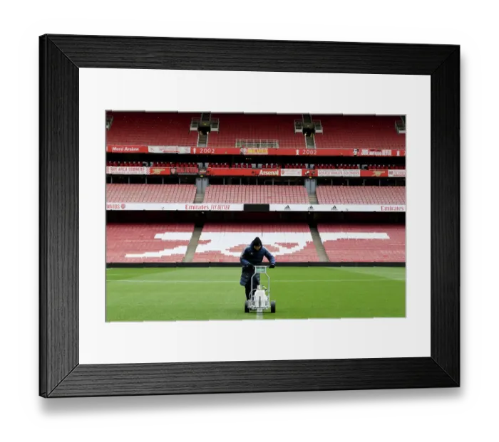 Framed Print : Arsenal vs. Everton: Premier League Clash at Emirates Stadium (2023)