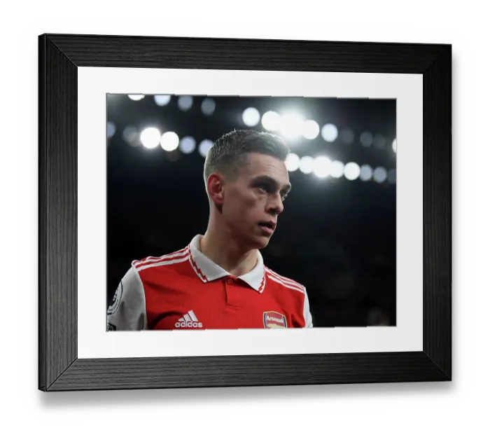 Framed Print : Arsenal vs. Everton: Premier League Clash at Emirates Stadium (2023)