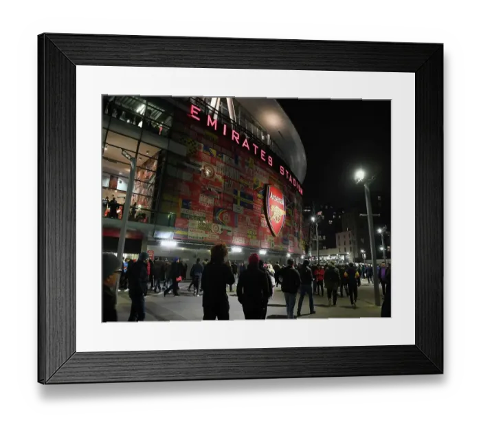 Framed Print : Arsenal vs Everton: Premier League Showdown at Emirates Stadium, London Framed Print : Arsenal vs Everton: Premier League Showdown at Emirates Stadium, London