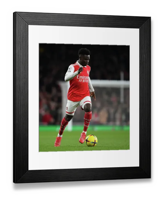 Framed Print : Arsenal's Bukayo Saka in Action: Arsenal vs. Everton, Emirates Stadium, London, 2023