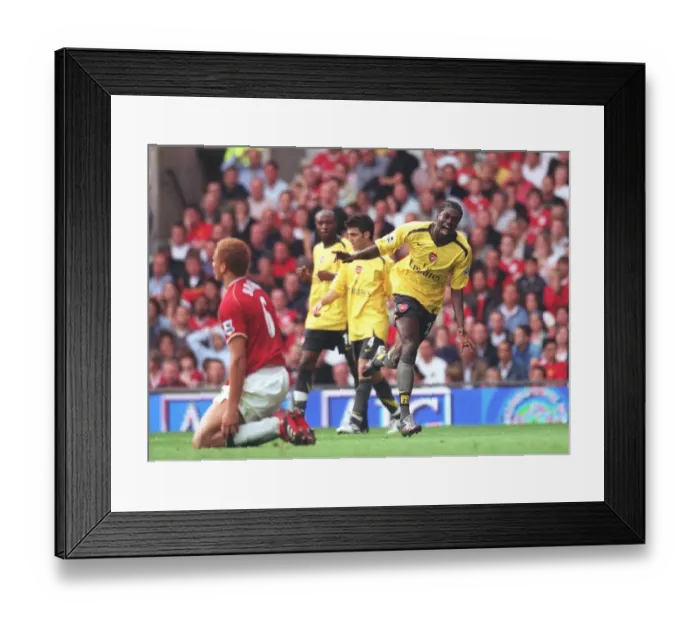 Framed Print : Adebayor's Stunner: Arsenal's 1-0 Victory Over Manchester United, 2006
