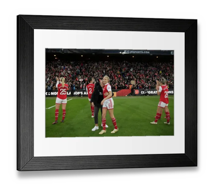 Framed Print : Arsenal Women's Triumph: FA WSL Cup Final Victory over Chelsea
