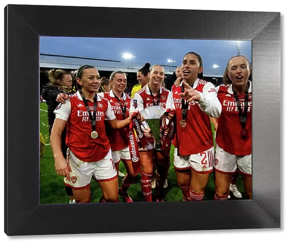 Arsenal Women Celebrate Conti Cup Triumph Over Chelsea