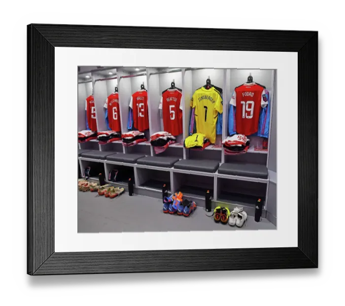 Framed Print : Arsenal Women's Pre-Match Huddle vs Liverpool Women, FA Women's Super League (2022-23)