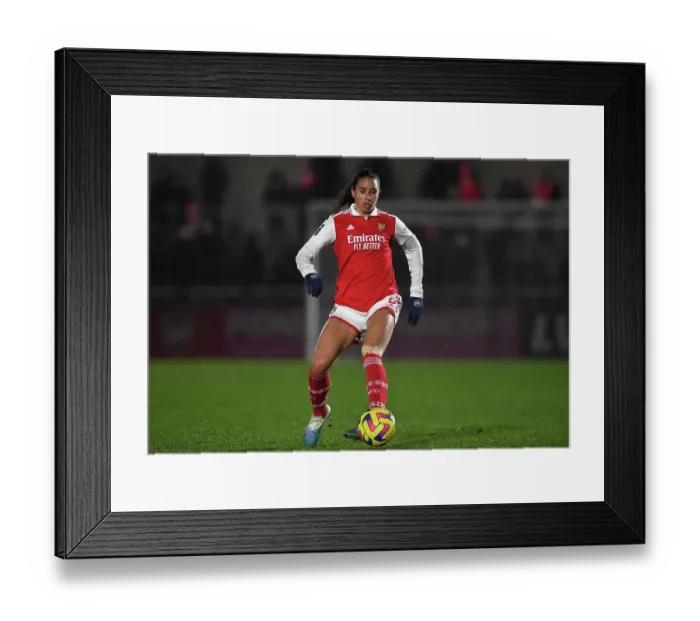 Framed Print : Arsenal's Rafaelle Souza in Action: Arsenal Women vs Liverpool Women, FA Women's Super League 2022-23
