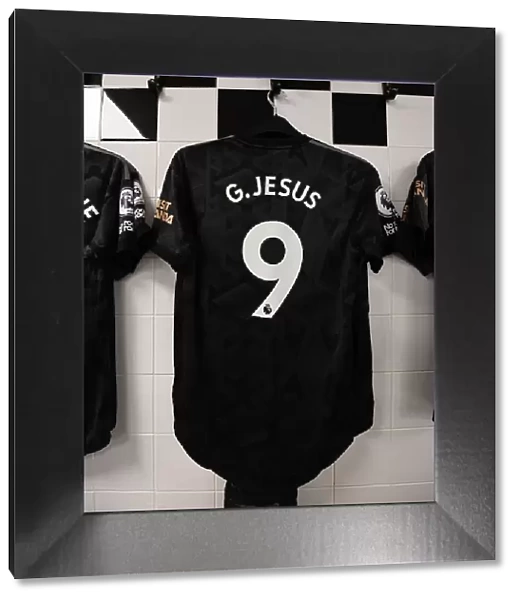 Arsenal: Gabriel Jesus's Shirt in Arsenal Changing Room Before Fulham Match (Fulham v Arsenal 2022-23)