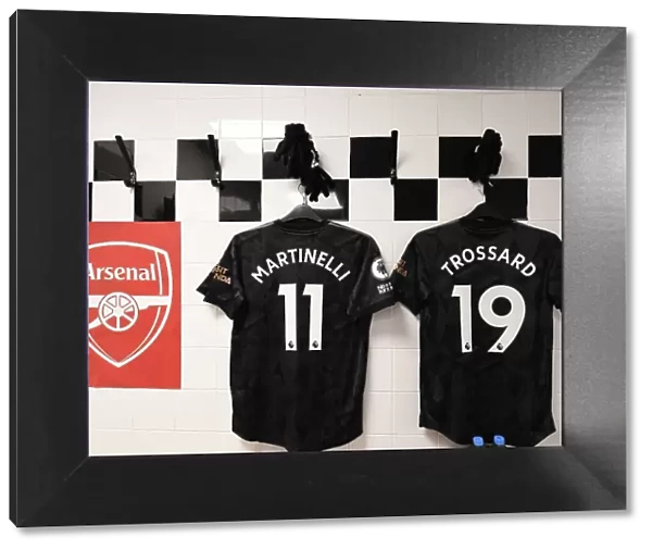 Arsenal Football Club: Pre-Match Uniforms of Gabriel Martinelli and Leandro Trossard in Fulham FC vs Arsenal FC (2022-23)