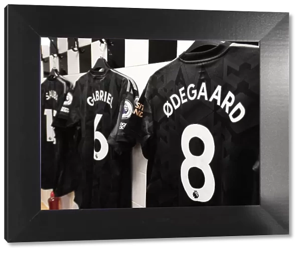 Arsenal: Martin Odegaard's Shirt in Arsenal Changing Room Before Fulham Match (Fulham v Arsenal 2022-23)