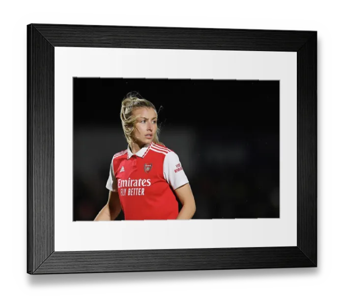 Framed Print : Arsenal's Leah Williamson in Action: Arsenal Women vs. Reading (FA Women's Super League 2022-23)