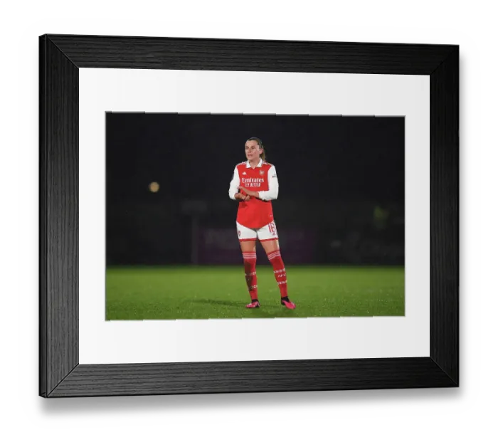 Framed Print : Arsenal Women vs Reading: FA Women's Super League Clash at Meadow Park