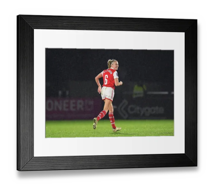 Framed Print : Arsenal Women vs Reading: Leah Williamson in Action at the FA Women's Super League Match Framed Print : Arsenal Women vs Reading: Leah Williamson in Action at the FA Women's Super League Match