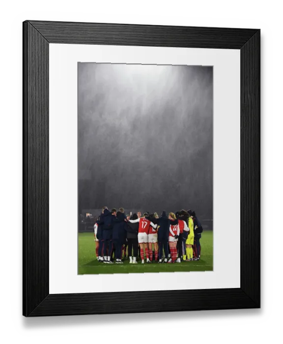 Framed Print : Arsenal Women's Team Celebrates Victory Over Reading in FA WSL: United in Triumph