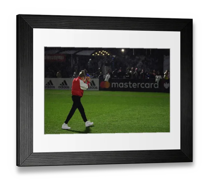 Framed Print : Leah Williamson's Emotional Reaction: Arsenal's FA Women's Super League Victory over Reading Framed Print : Leah Williamson's Emotional Reaction: Arsenal's FA Women's Super League Victory over Reading