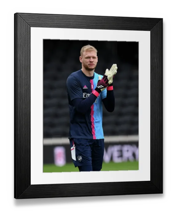 Framed Print : Arsenal's Aaron Ramsdale Before Fulham Clash in Premier League, London 2023