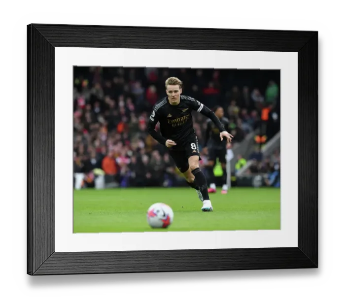 Framed Print : Martin Odegaard: In Action for Arsenal Against Fulham in the Premier League 2022-23