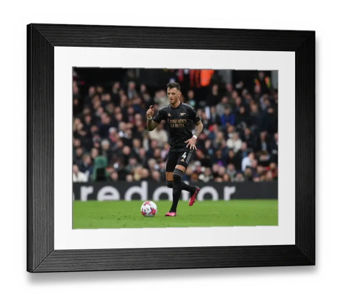 Framed Print : Arsenal's Ben White in Action: Fulham vs. Arsenal (2022-23 Premier League)