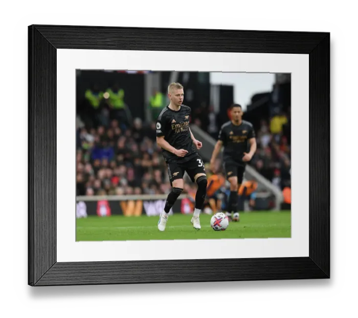 Framed Print : Arsenal's Oleksandr Zinchenko in Action Against Fulham in the Premier League