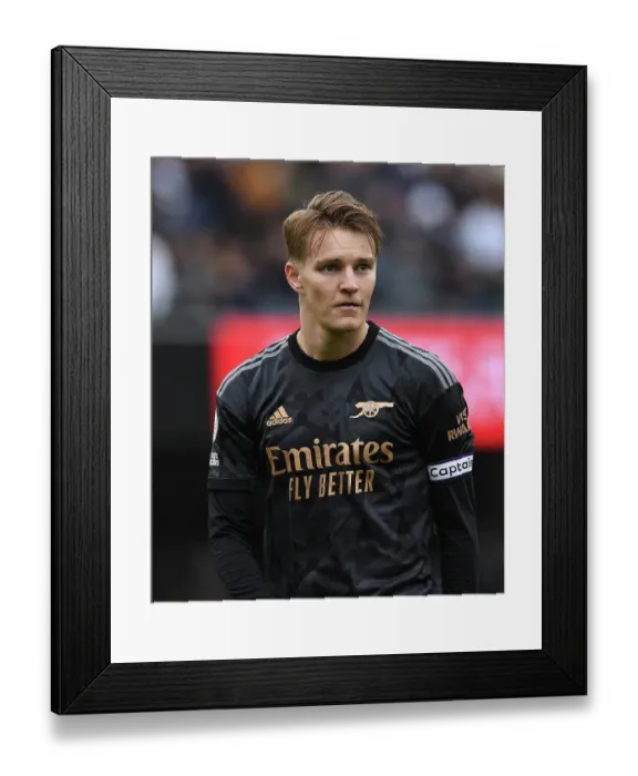 Framed Print : Martin Odegaard in Action: Fulham vs. Arsenal, Premier League 2022-23