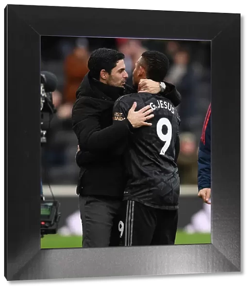 Mikel Arteta and Gabriel Jesus: A Heartwarming Embrace at Fulham vs Arsenal, Premier League 2022-23