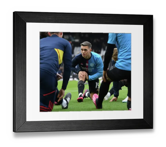 Framed Print : Arsenal's Leandro Trossard Prepares for Fulham Clash in Premier League (2022-23)