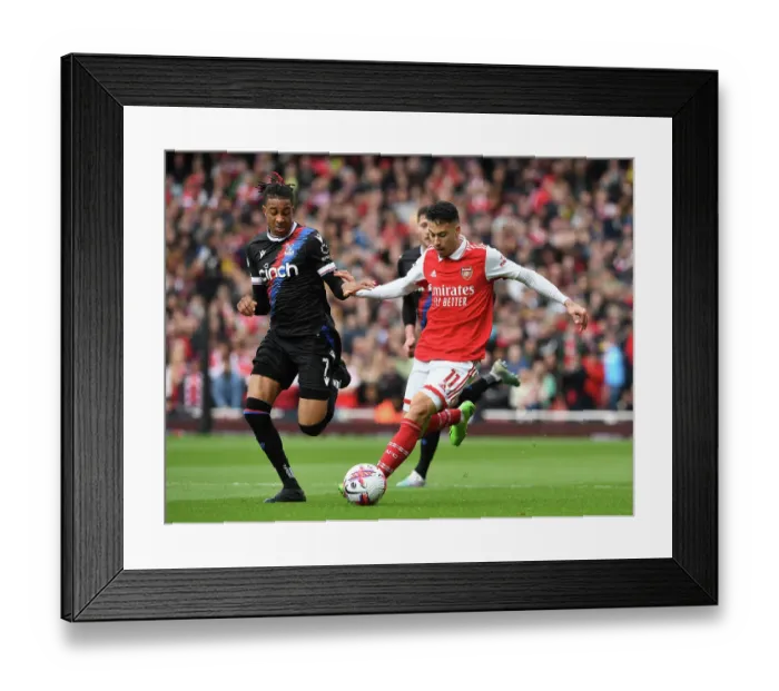 Framed Print : Arsenal's Martinelli Clashes with Palace's Olise in Premier League Showdown Framed Print : Arsenal's Martinelli Clashes with Palace's Olise in Premier League Showdown