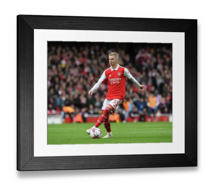 Framed Print : Arsenal's Zinchenko in Action against Crystal Palace in the Premier League (2022-23) Framed Print : Arsenal's Zinchenko in Action against Crystal Palace in the Premier League (2022-23)