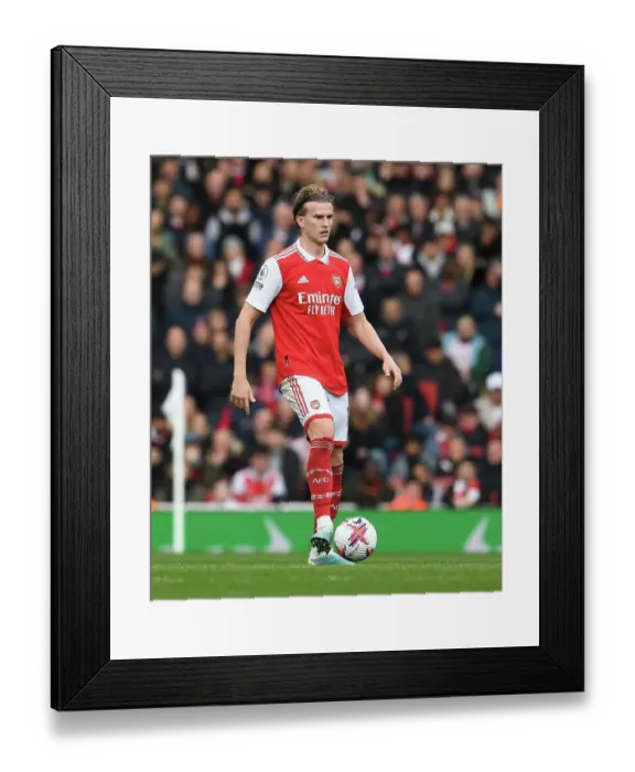 Framed Print : Rob Holding in Action: Arsenal vs Crystal Palace, Premier League 2022-23 Framed Print : Rob Holding in Action: Arsenal vs Crystal Palace, Premier League 2022-23