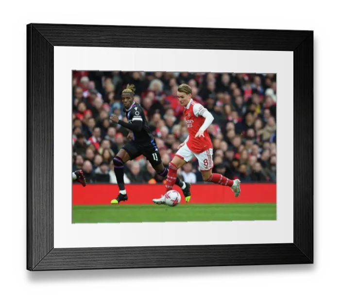 Framed Print : Martin Odegaard in Action: Arsenal vs Crystal Palace, Premier League 2022-23 Framed Print : Martin Odegaard in Action: Arsenal vs Crystal Palace, Premier League 2022-23