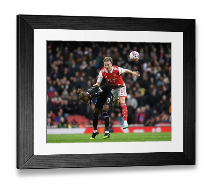 Framed Print : Arsenal vs Crystal Palace: Holding vs Zaha - A Premier League Face-Off