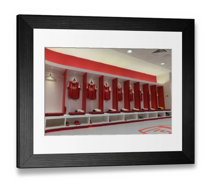 Framed Print : Arsenal FC: United in the Huddle - Pre-Battle Moment against Crystal Palace (2022-23)