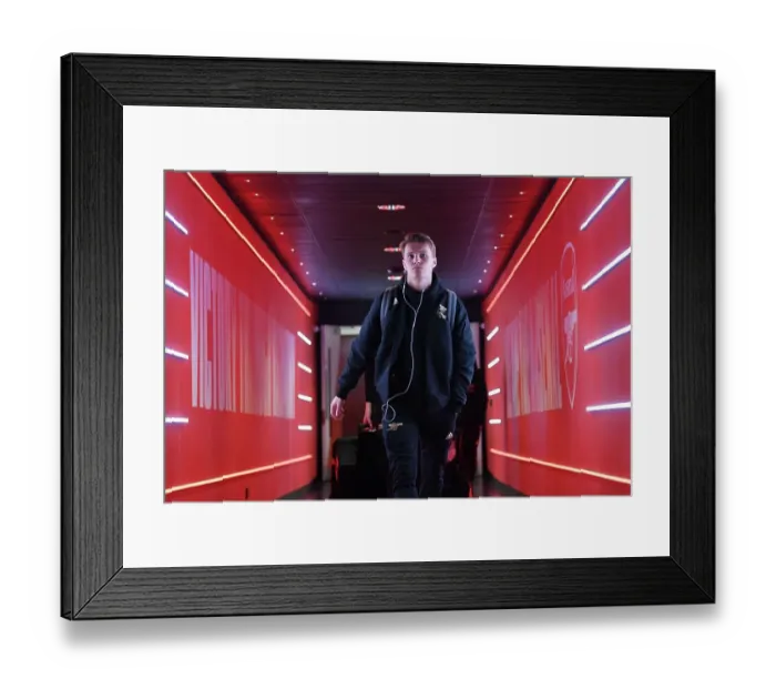 Framed Print : Martin Odegaard Arrives at Emirates Stadium for Arsenal vs. Crystal Palace (2022-23) Framed Print : Martin Odegaard Arrives at Emirates Stadium for Arsenal vs. Crystal Palace (2022-23)