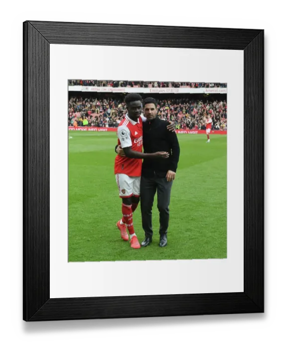 Framed Print : Arsenal's Mikel Arteta and Bukayo Saka Celebrate Victory over Crystal Palace Framed Print : Arsenal's Mikel Arteta and Bukayo Saka Celebrate Victory over Crystal Palace
