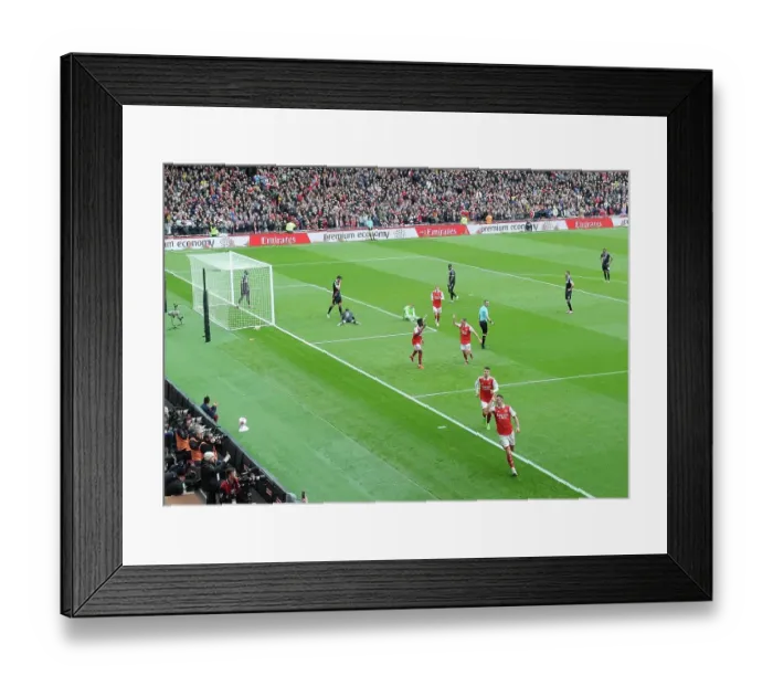 Framed Print : Arsenal Celebrates Granit Xhaka's Hat-Trick Against Crystal Palace (2022-23)