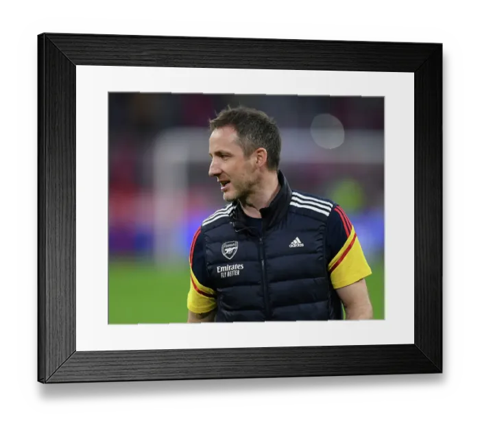 Framed Print : Arsenal's Fran Silver Focuses on Pre-Match Training Ahead of Bayern Munich Showdown in 2023 UEFA Women's Champions League Quarter-Final