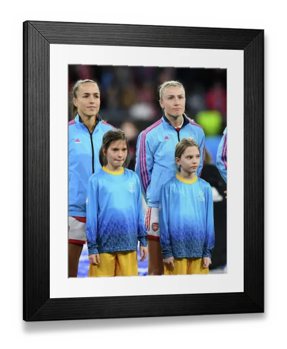 Framed Print : Arsenal Women Take on Bayern Munich in UEFA Champions League Quarter-Final Battle