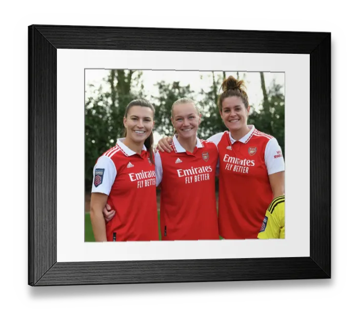 Framed Print : Arsenal Women's Team 2022-23: Squad Photo Featuring Steph Catley, Frida Maanum, and Jennifer Beattie