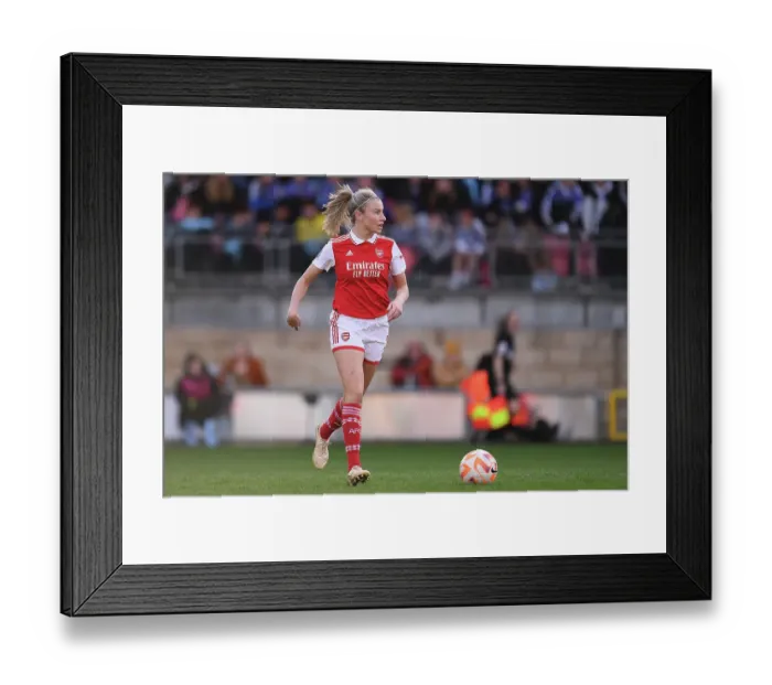Framed Print : Arsenal's Leah Williamson Faces Off Against Tottenham Hotspur in FA Women's Super League Clash