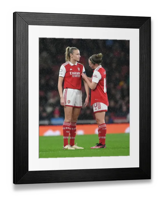 Framed Print : Arsenal Women Transfer Captaincy to Leah Williamson vs Bayern Munich in UEFA Champions League Quarter-Final Framed Print : Arsenal Women Transfer Captaincy to Leah Williamson vs Bayern Munich in UEFA Champions League Quarter-Final