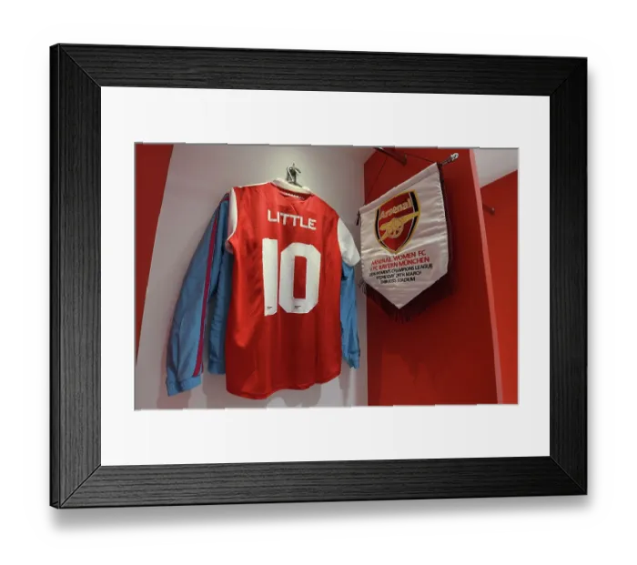 Framed Print : Arsenal FC vs. FC Bayern Munchen: Quarter-Final Showdown in UEFA Women's Champions League