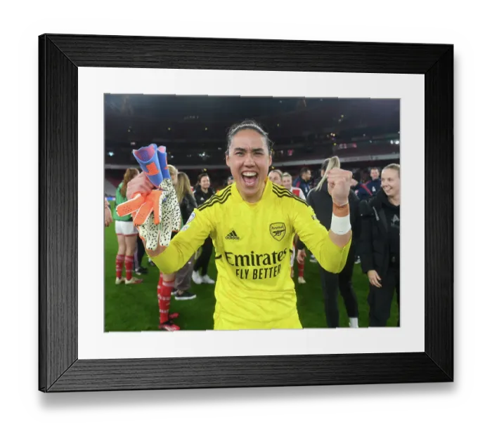 Framed Print : Arsenal vs. Bayern Munich: Women's Champions League Quarterfinal Showdown
