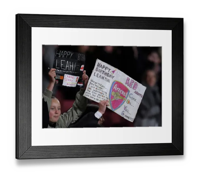 Framed Print : Arsenal Women's Quarter-Final: Fans Celebrate Leah's Birthday with Victory over Bayern Munich