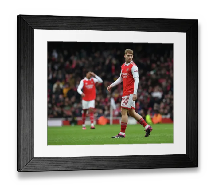 Framed Print : Arsenal's Emile Smith Rowe Shines in April Showdown Against Leeds United