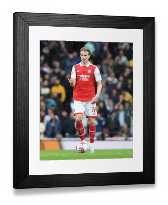 Framed Print : Arsenal vs Leeds United: Rob Holding in Action at the Emirates Stadium, Premier League 2022-23