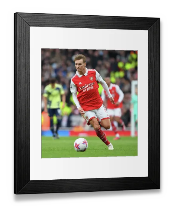 Framed Print : Odegaard Shines: Arsenal vs Leeds United Clash in the Premier League Framed Print : Odegaard Shines: Arsenal vs Leeds United Clash in the Premier League